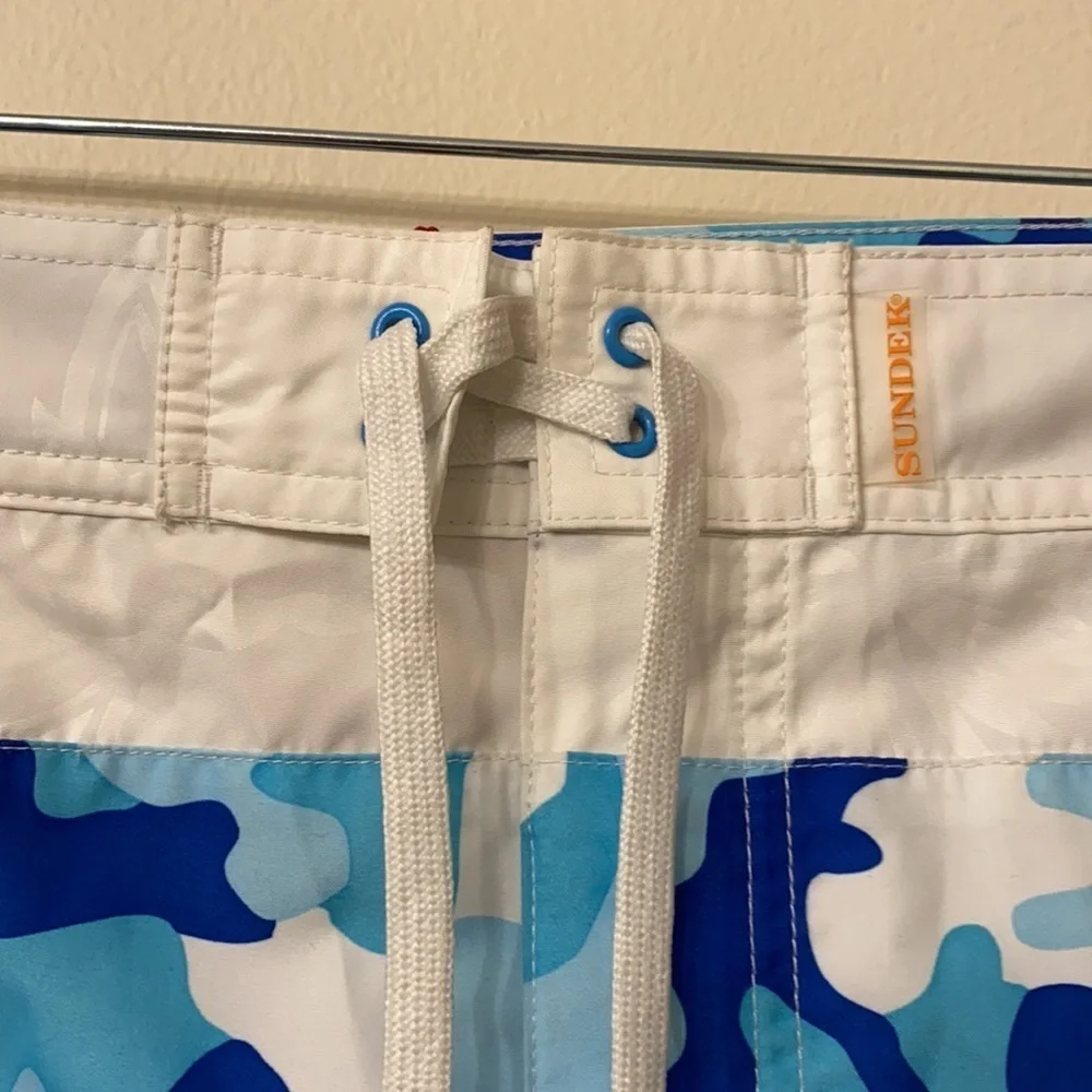 NWT Sundek Excalibur Blue Camo Swim Trunks (M3)